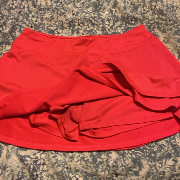 Running skirts.   Victoria Secret poss Med Fila Med and 2 Tek Gear Med. - Picture 4 of 9